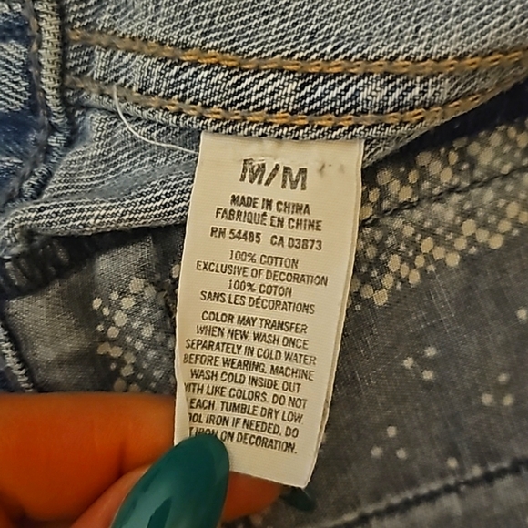 American Eagle Crop Denim Jacket Size Medium Light Blue Embroidered - Picture 4 of 6